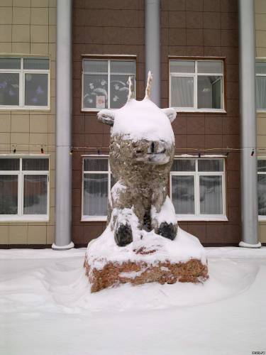 Козел - снежная фигура 2014-2015
