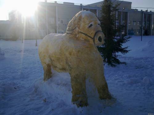 Снежная фигура коня 2014