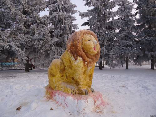 Снежный лев в парке М Джалиля