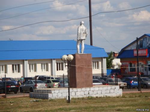 Ленин, немного не в том ракурсе, но ниче